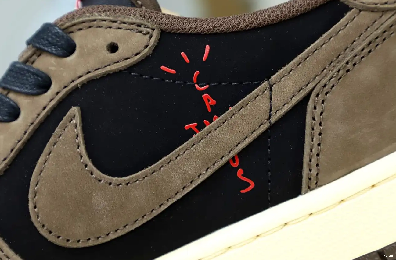 TS Travis 1mLow OG Air SP Scott Jordan Jordan x 0530